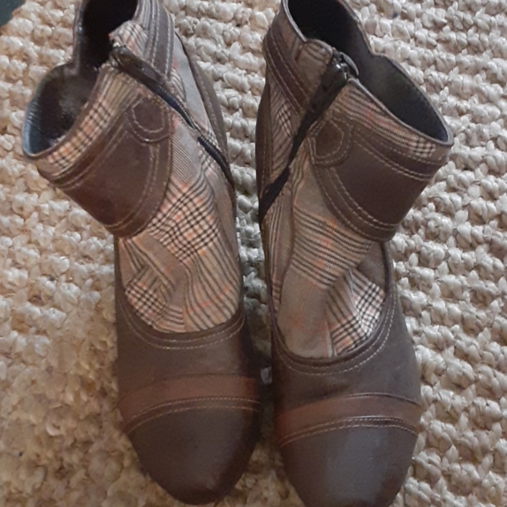 Barton booties